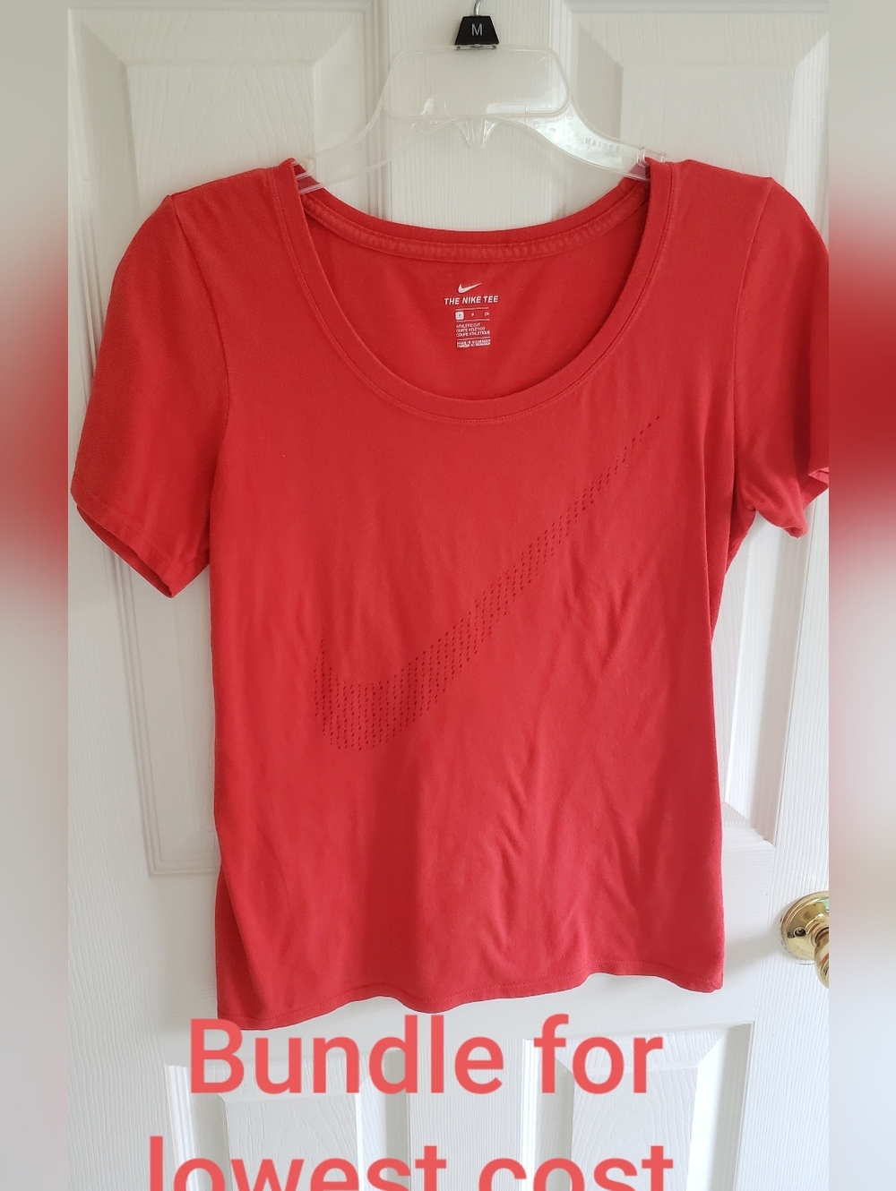 The Best! All Cotton NIKE swoop T-shirt, Sz S. EUC.